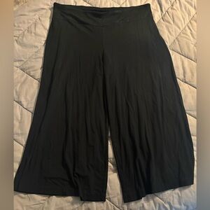 Women’s Capri Style Dress Pants